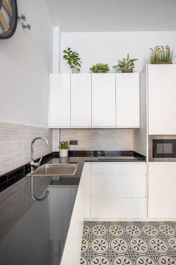 Behouse Macarena Apartment เซบีญา ภายนอก รูปภาพ